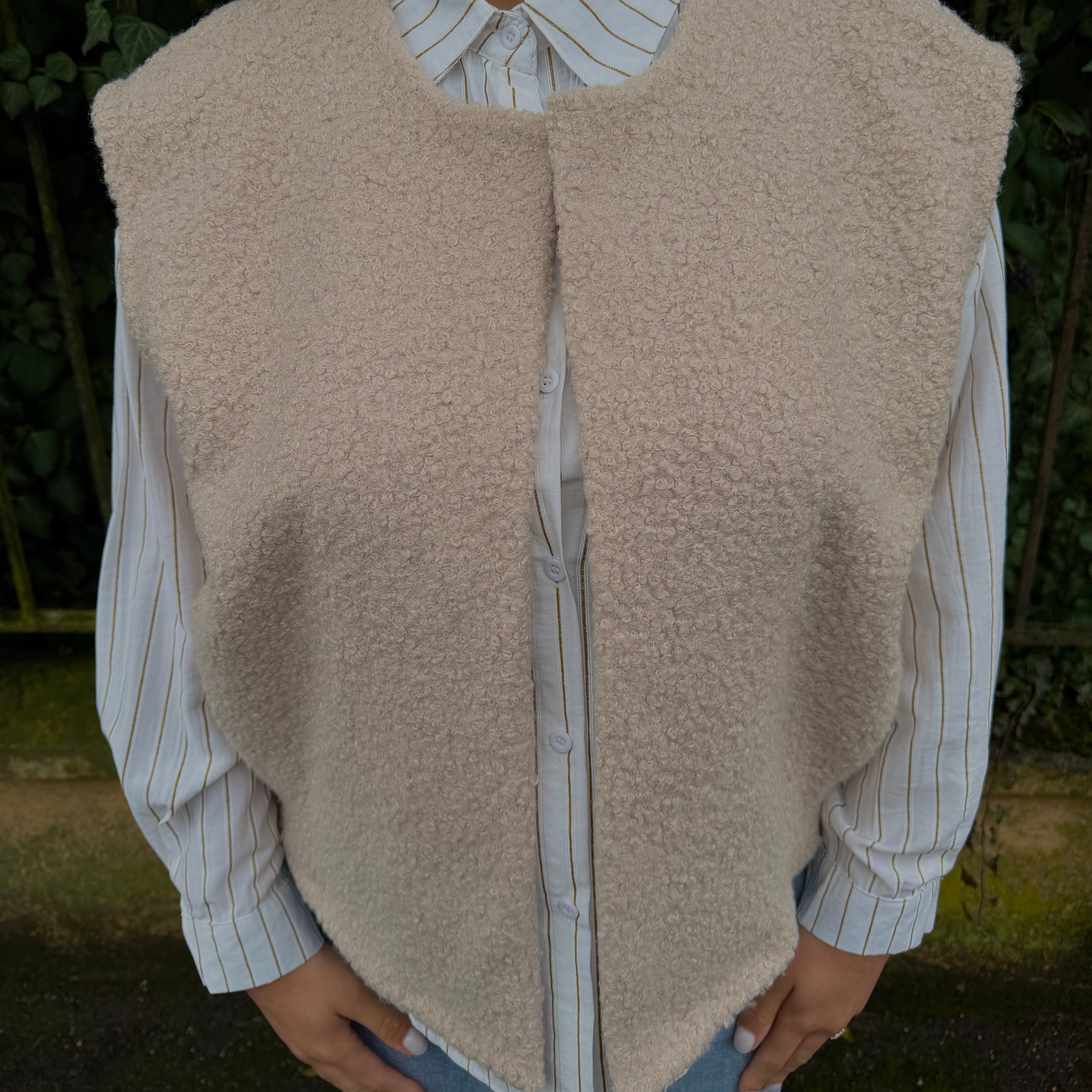 Veste sans manches FRISÉE